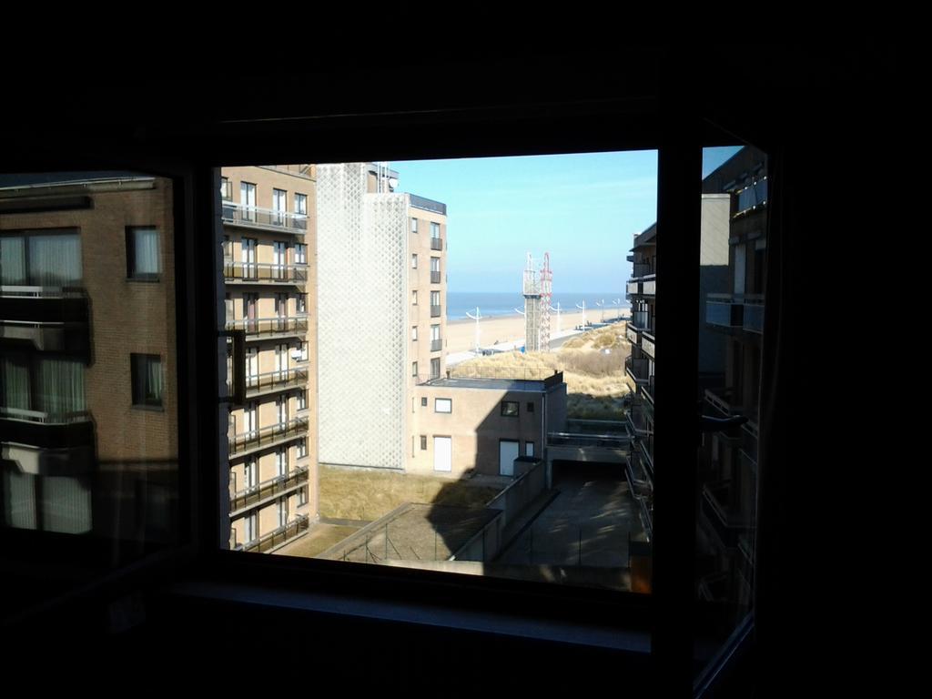 Zonnig Appartement Met Zeezicht Koksijde Eksteriør bilde